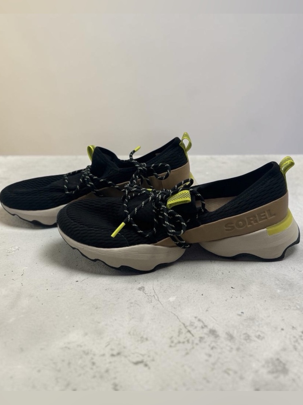 Sorel Kinectic Women’s sneakers. LoTops size 10.5